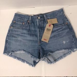 501 Short LIVE’S